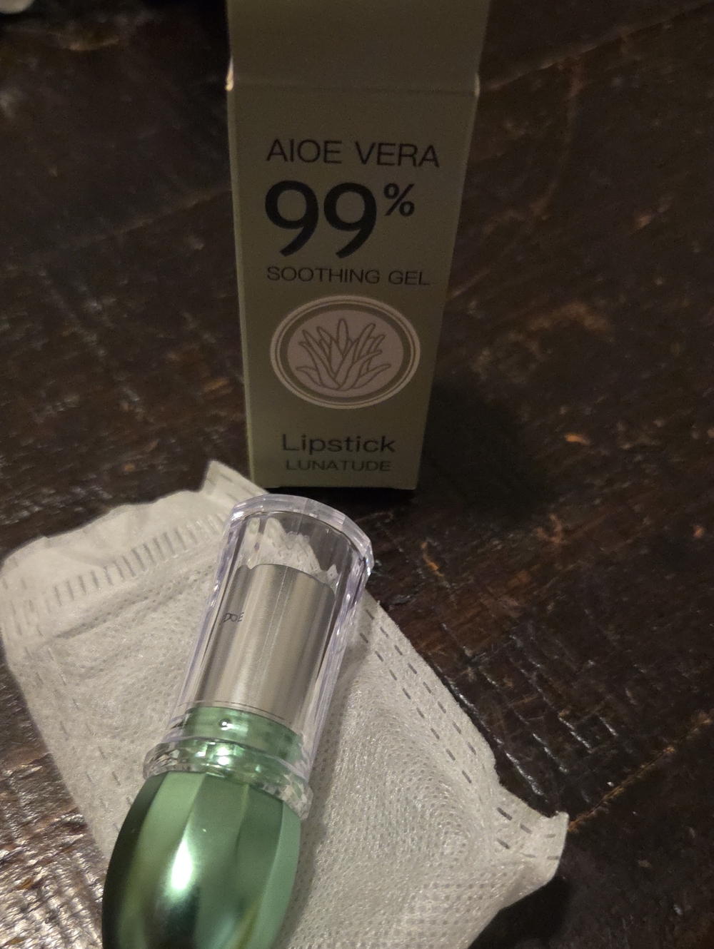 Soothing Aloe Gel Lipstick — Color Changing NIB